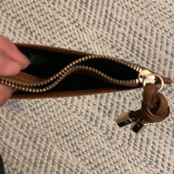 Beautiful - Picture 5 of 6